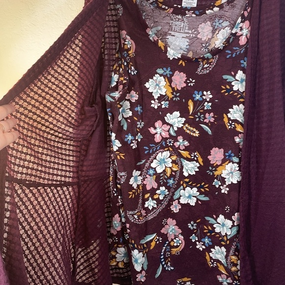 Women's Cardigan - Picture 7 of 8